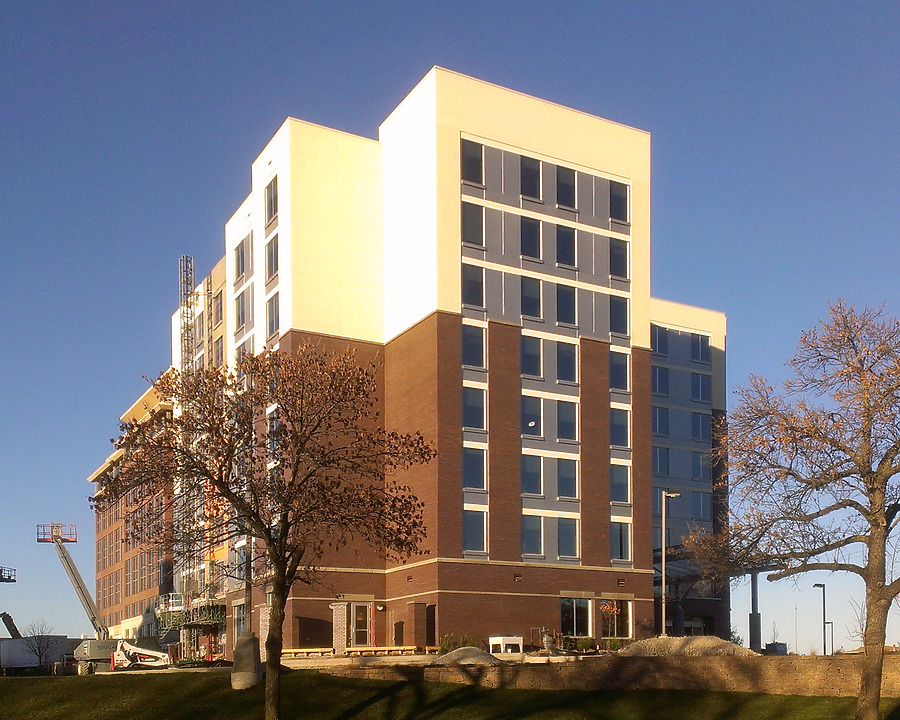 Hyatt Place Saint Louis / Chesterfield by Ryan Hildebrand