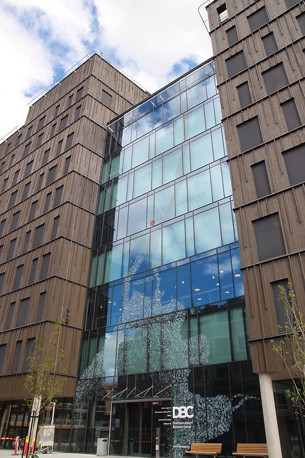 Drammen Business Centre by Kjetil Balog