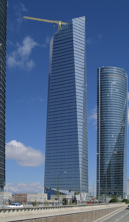 Torre de Cristal by Cesar Serrano