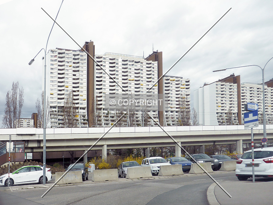 Wohnpark Alterlaa - Block A1-A4 by Nephilim