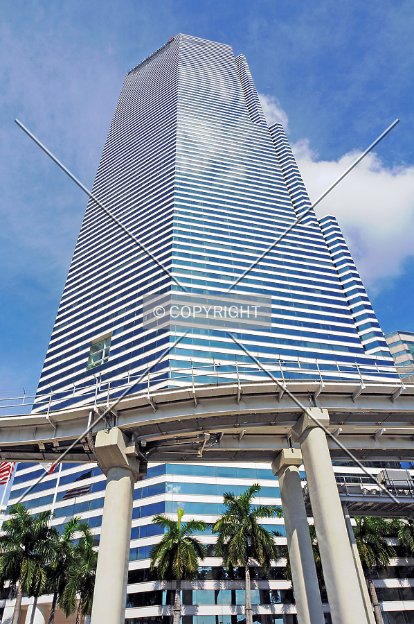 Miami Tower by Jorge Molina