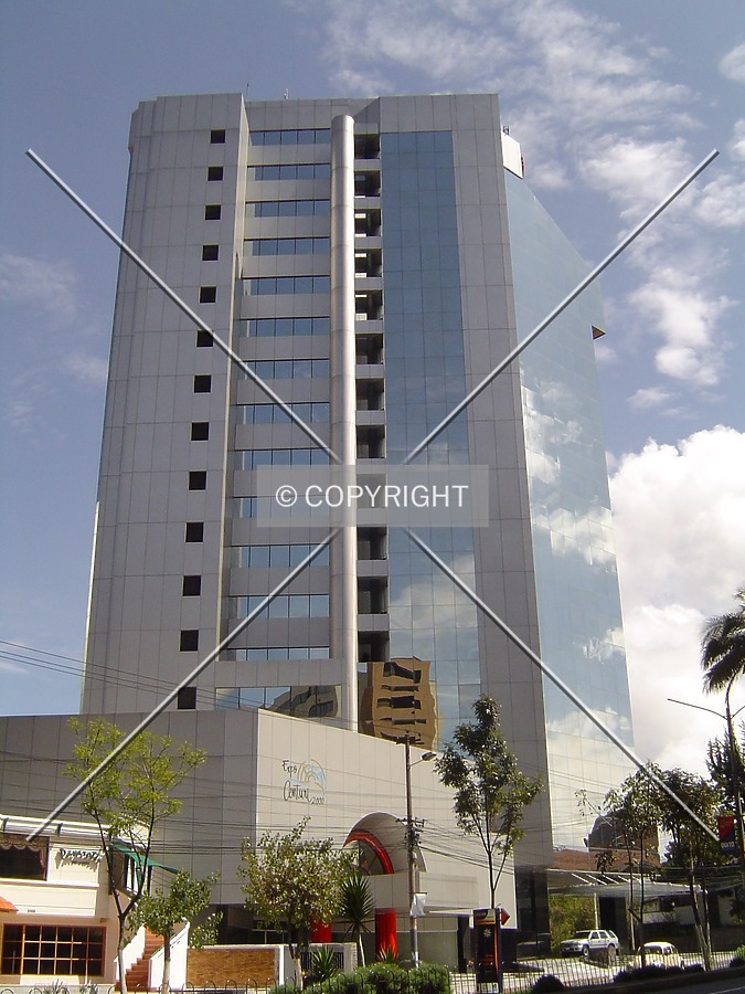 Edificio Plaza 2000 by Rodrigo Salas