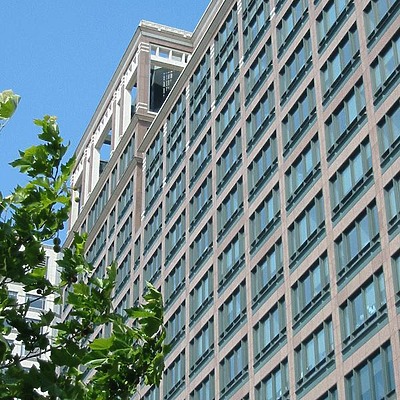 25 Cabot Square by Jonathan Smith