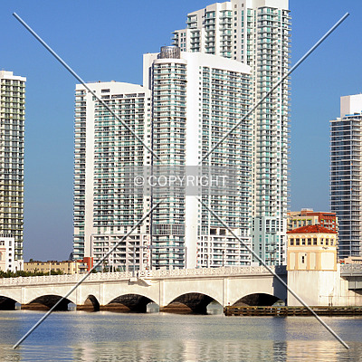 1800 Club by Jorge Molina