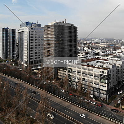 Theodor-Heuss-Allee 110 by Nephilim