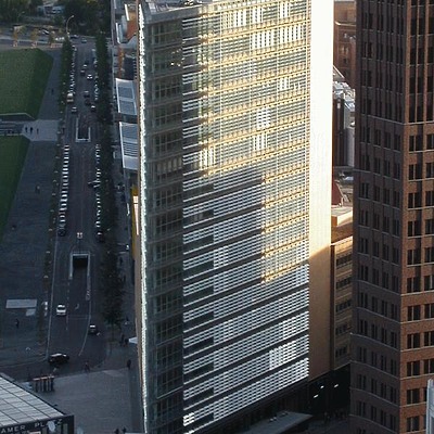 Potsdamer Platz 11 by Cesar Serrano