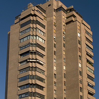 Torre Retiro by Cesar Serrano