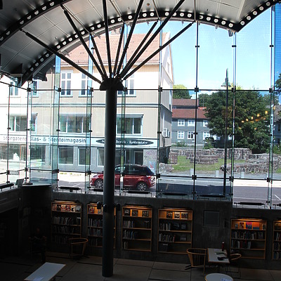 Tønsberg og Nøtterøy Bibliotek by Kjetil Balog