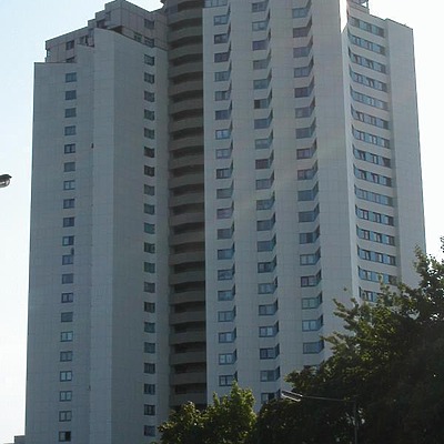 Zwickauer Damm 12 by Cesar Serrano