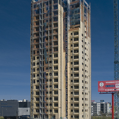 Torre Ámbar by Cesar Serrano