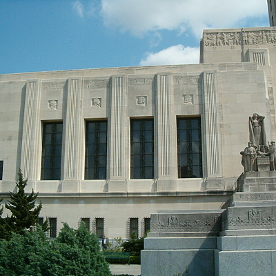 Louisiana State Capitol by Rodney Gunn