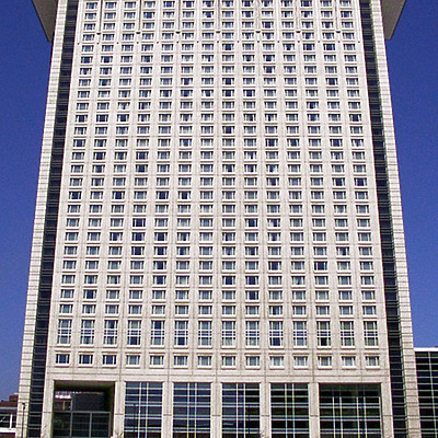 Hyatt Regency McCormick Place by Daniel Kieckhefer