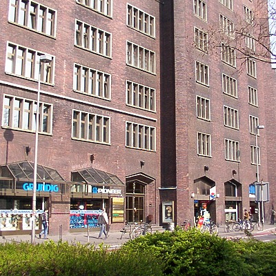 Hansa-Hochhaus by Daniel Kieckhefer