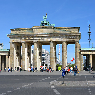 Brandenburger Tor by John W. Cahill