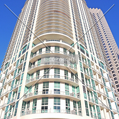 Met 1 by Jorge Molina