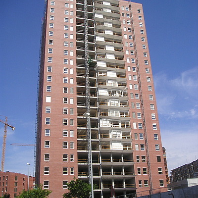 Torre Vallehermoso by Mikel Allende