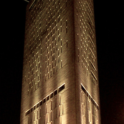 Metropolitan Correctional Center by Daniel Kieckhefer