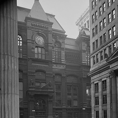 Board of Trade Building by Chicago History Museum, ICHi-081137; Raymond W. Trowbridge, photographer