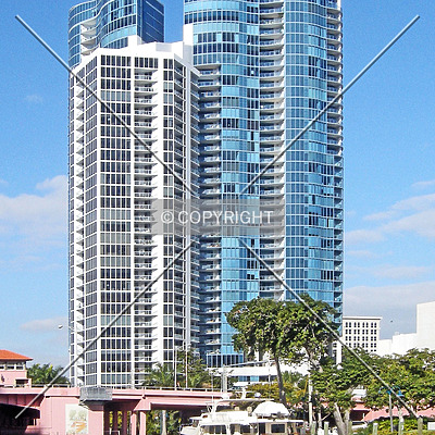 Las Olas River House by Jorge Molina