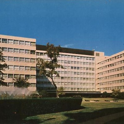 William G. Stratton Building by Es-N-Len Photos