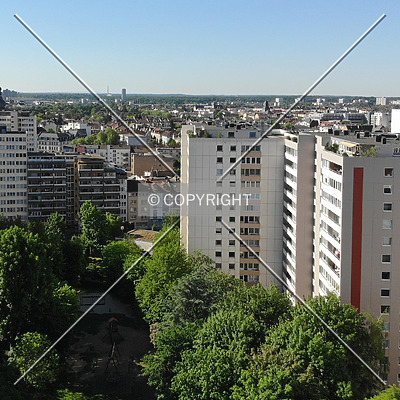 Hochhaus Mainpark 3 by Nephilim