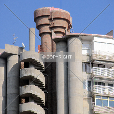 Edificio los Manantiales I by Risto Vähi