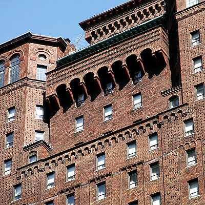 Allerton Crowne Plaza by Daniel Kieckhefer