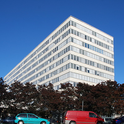 Kallion Virastotalo by Huopa