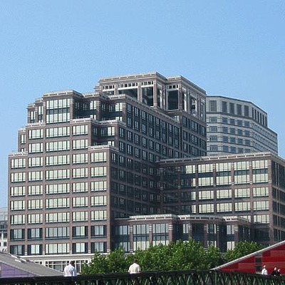 25 Cabot Square by Jonathan Smith