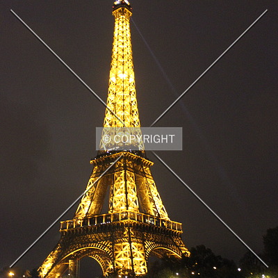 Tour Eiffel by Florian Barbier