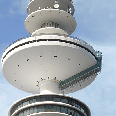 Heinrich-Hertz-Turm by Der Hamburger
