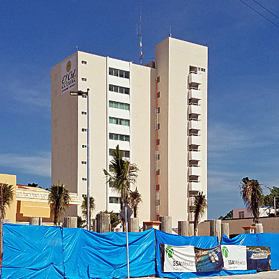 El Cid La Ceiba Beach Hotel by Ryan Hildebrand