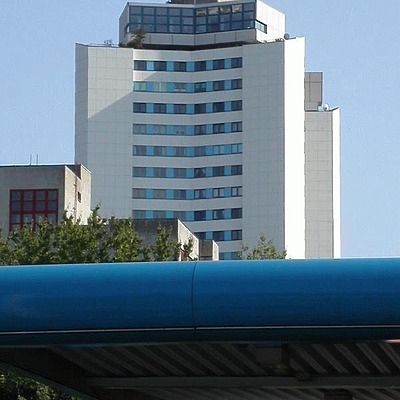 Zwickauer Damm 12 by Cesar Serrano