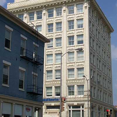 Bank of America Building by Ryan Hildebrand