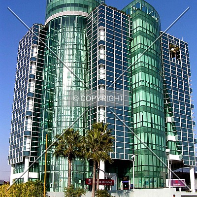 Edificio Corporativo Roca by Luis Ibáñez