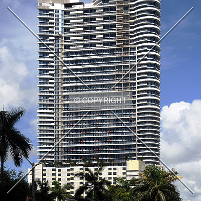 Infinity at Brickell by Jorge Molina