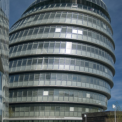 London City Hall by Cesar Serrano