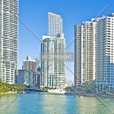 Met 1 by Jorge Molina