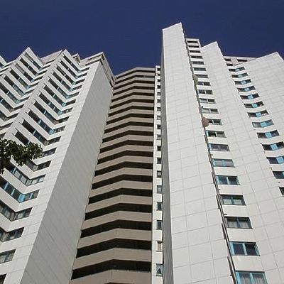 Zwickauer Damm 12 by Cesar Serrano