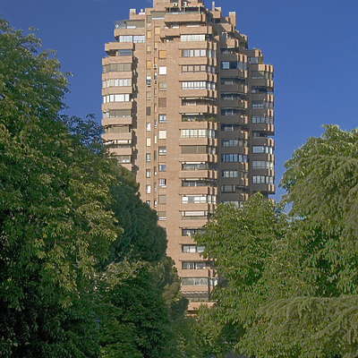 Torre Retiro by Cesar Serrano