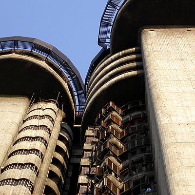 Torres Blancas by Cesar Serrano