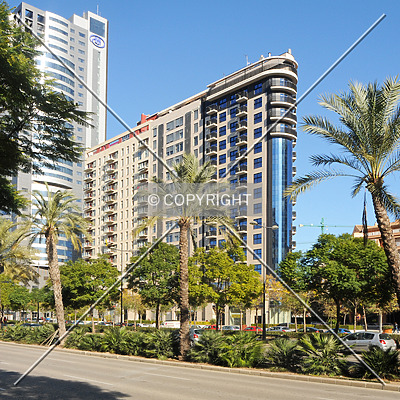 Avenida de les Corts Valencianes, 46 by Jorge Molina