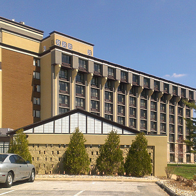 Holiday Inn - Airport West / Earth City by Ryan Hildebrand