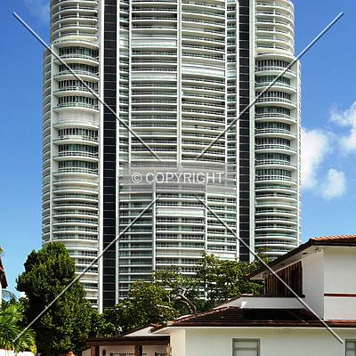 Santa Maria by Jorge Molina