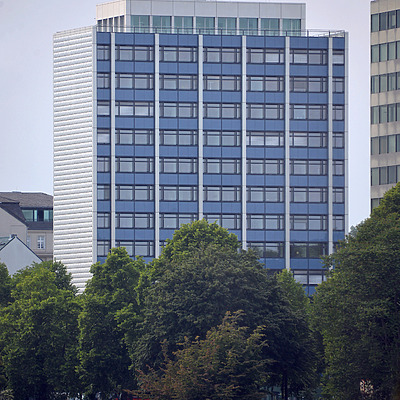 Esplanade 39 by John W. Cahill