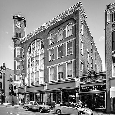 27 West Beverley Street by Historic Amercan Buildings Survey/ Renee Bieretz