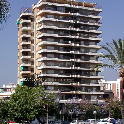 Edificio Ibiza by Cesar Serrano