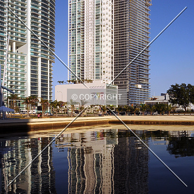 Ten Museum Park by Jorge Molina