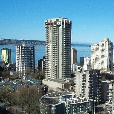 Coast Plaza Hotel & Suites by Garrett Stout