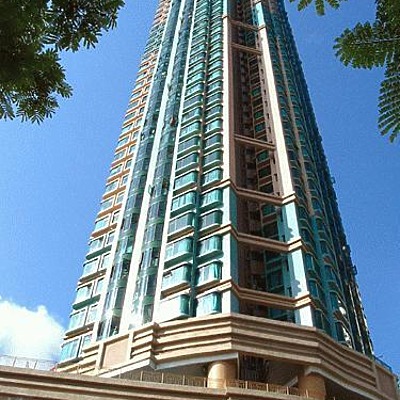 Bayshore Apartments by Rogan Coles